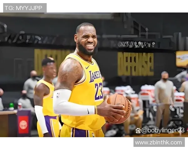 詹姆斯与浓眉双双发力湖人战胜热火成功止住三连败