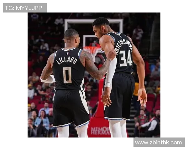 字母哥在对阵独行侠时命中超远三分后向基德发出挑战信息 字母哥在对阵独行侠时命中超远三分后向基德发出挑战信息